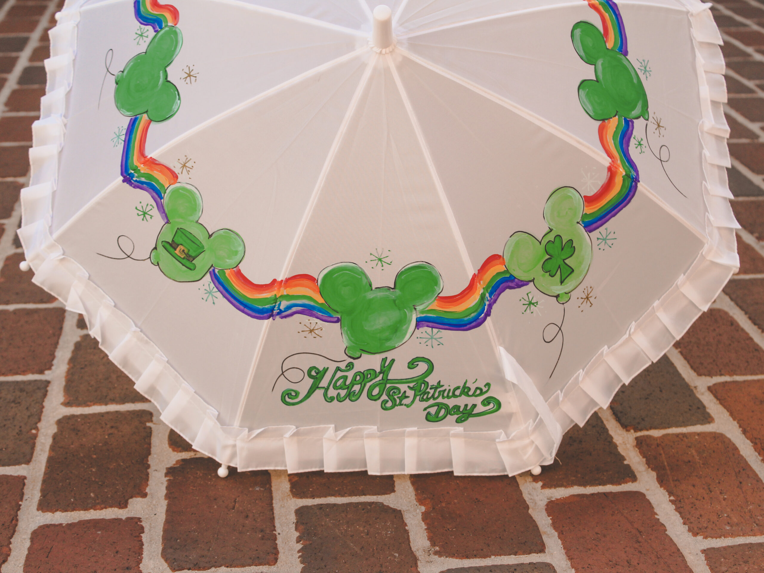 ST. PATRICK’S DAY PARASOLS